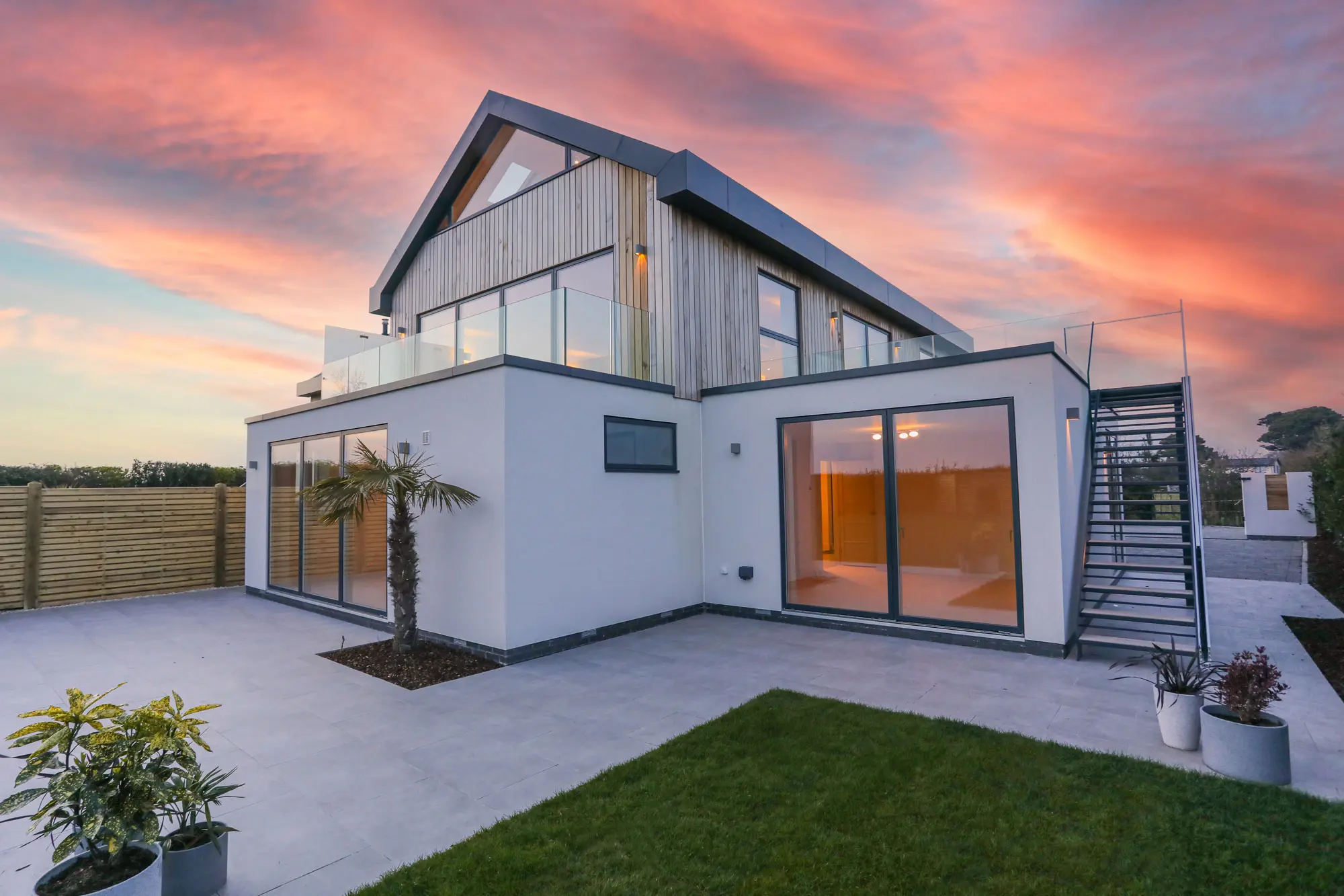 S-FABS design and install bespoke Glass Balustrades
